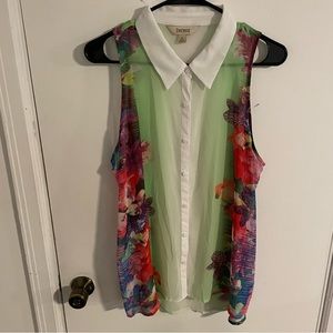 NWOT Womens Sleeveless Blouse